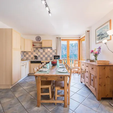 Chalet La Mouliniere 2 *
